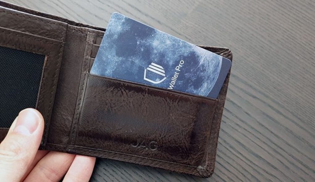 Portable coolwallet pro