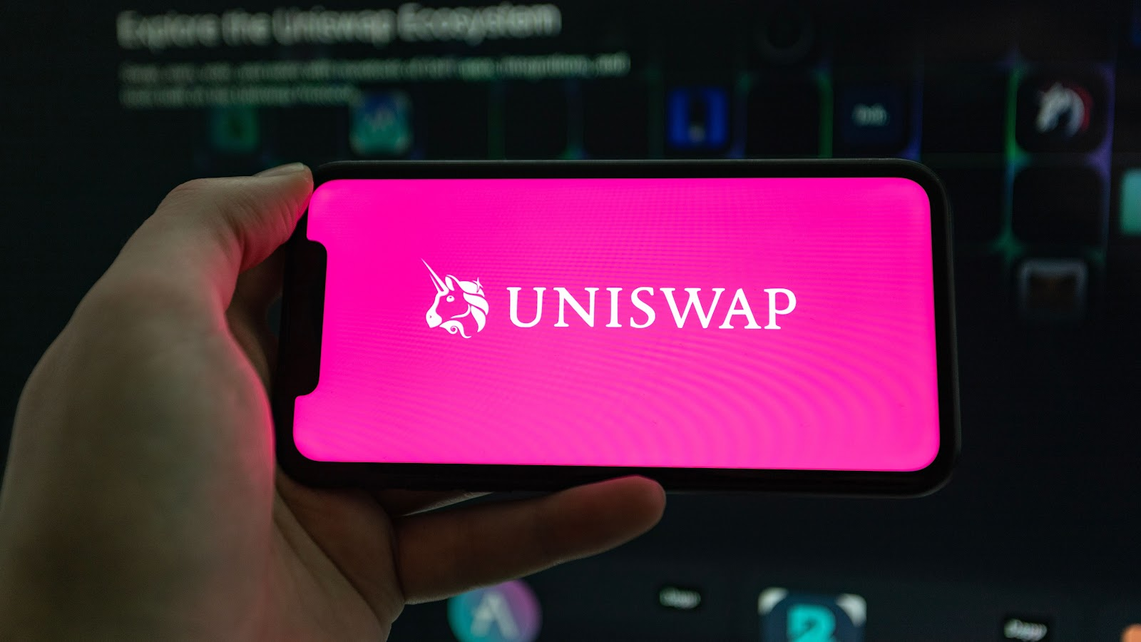 Uniswap (UNI) and Quant (QNT) Move Upwards in Value – Meme Moguls (MGLS) to Lead $6.1B Industry by 2025