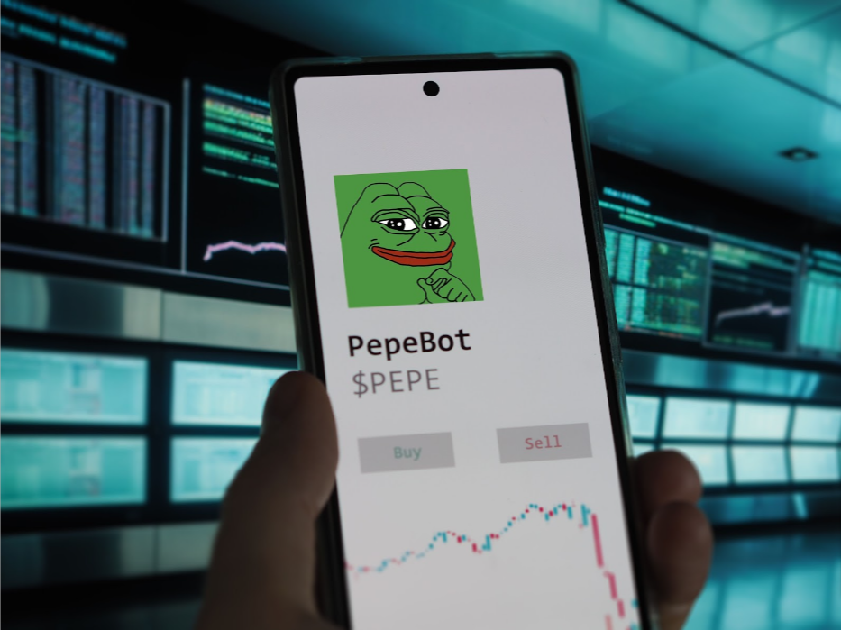 Pepe and Wall Street Memes Suffer Losses As NuggetRush Presale Starts Strong