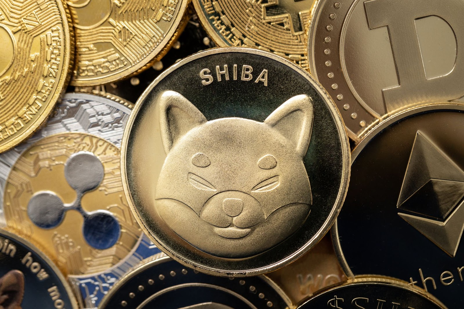$SHIB Price Falls Despite Surge in Shibarium Transactions. Are Investors Losing Faith?