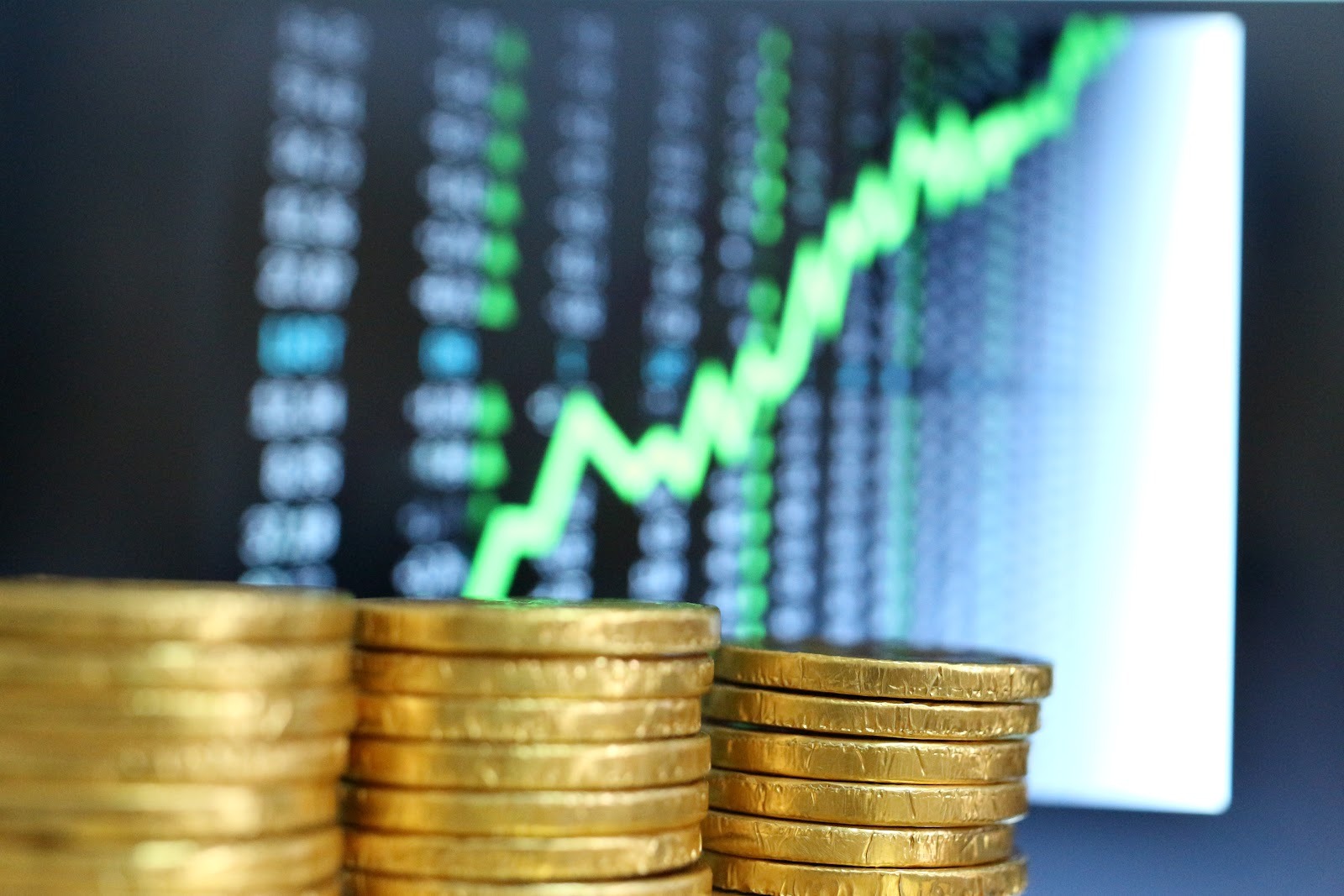 Best Crypto to Buy in 2025: A Head-to-Head Between the Top Fintech Disruptors
